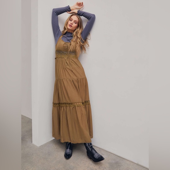 TAYLOR SWIFT ERAS TOUR OUTFIT - Cider Texture Lace Up Tiered Maxi Dress - Picture 1 of 8